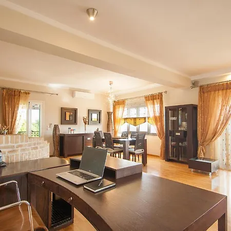 Sunny Villa Skiathos by